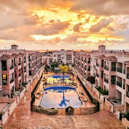 Royal-Seacrest Oasis, Pool-Side Διαμέρισμα Πάφος Εξωτερικό φωτογραφία