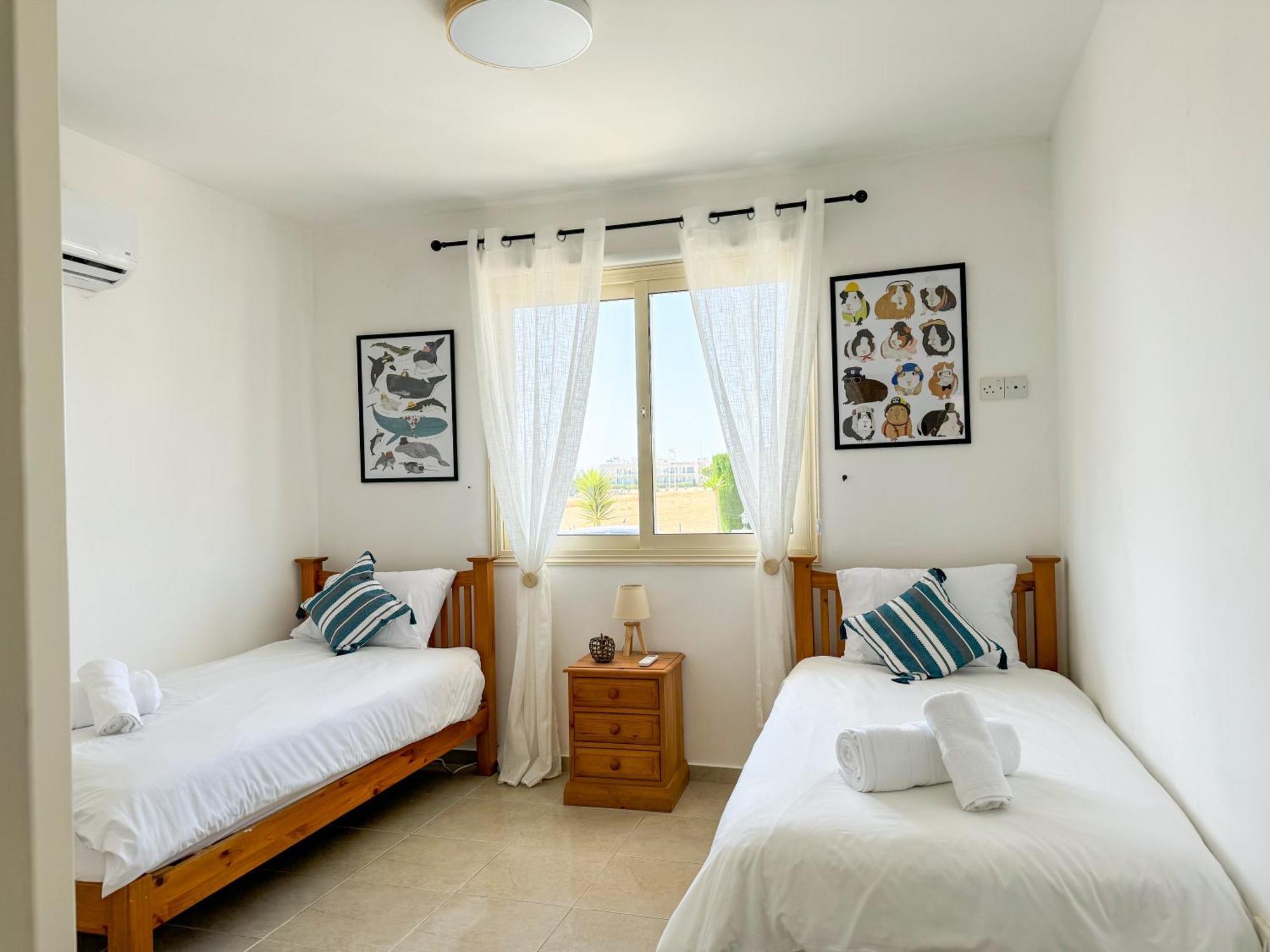 Royal-Seacrest Oasis, Pool-Side Διαμέρισμα Πάφος Εξωτερικό φωτογραφία