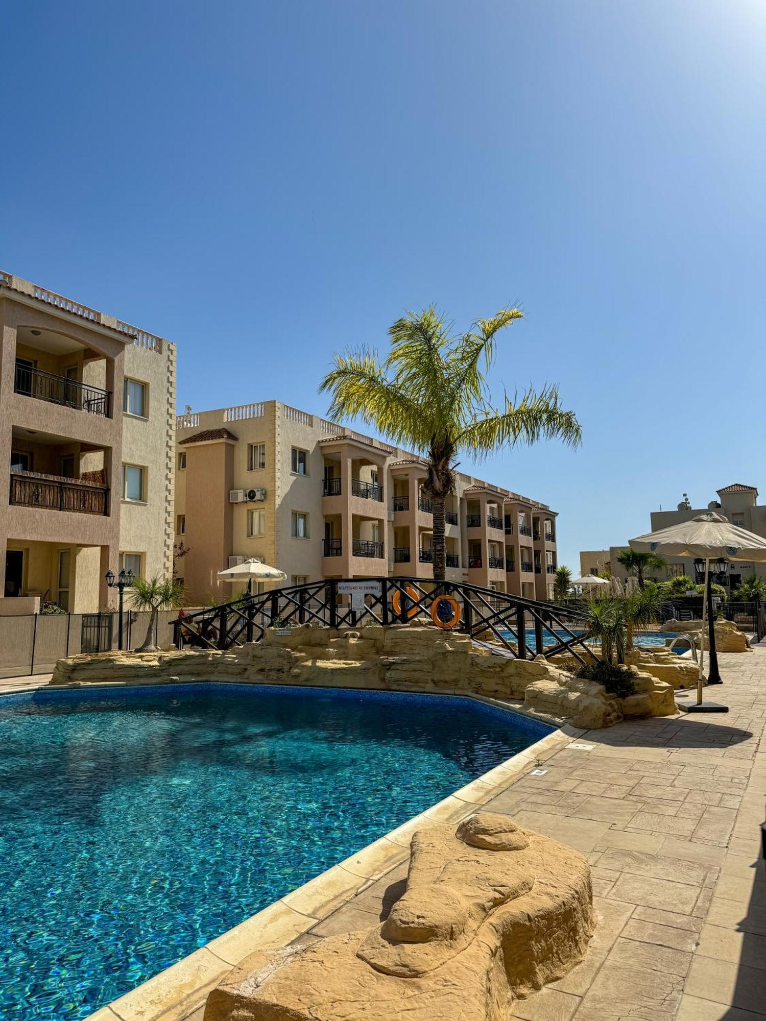 Royal-Seacrest Oasis, Pool-Side Διαμέρισμα Πάφος Εξωτερικό φωτογραφία